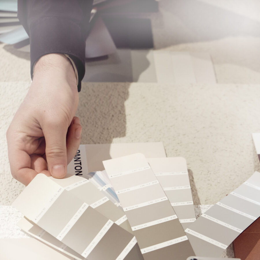 modellbau architektur in händen